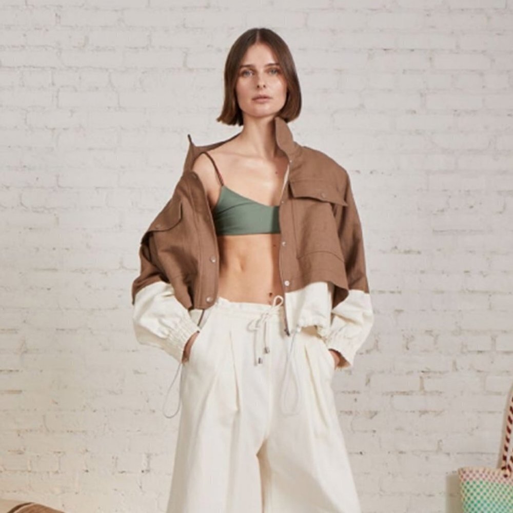 NWT APIECE APART Selva Cropped Windbreaker in Camel